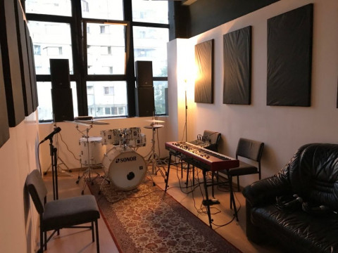Cursuri de tobe, pian, chitara si canto